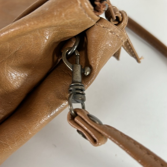 Via Moda Small Crossbody Clutch Festival Pouch Zipper Pockets Brass Spin Closure - Picture 12 of 12